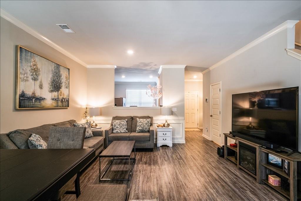 2514 Piering Dr #1 - Photo 5 of 41