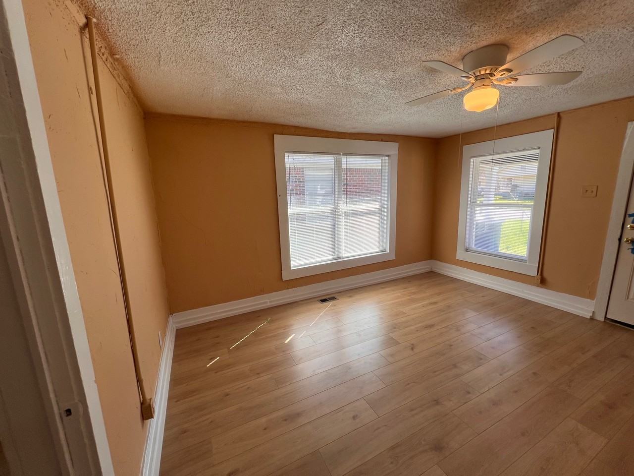 711 36th Ave #1 - Photo 4 of 8