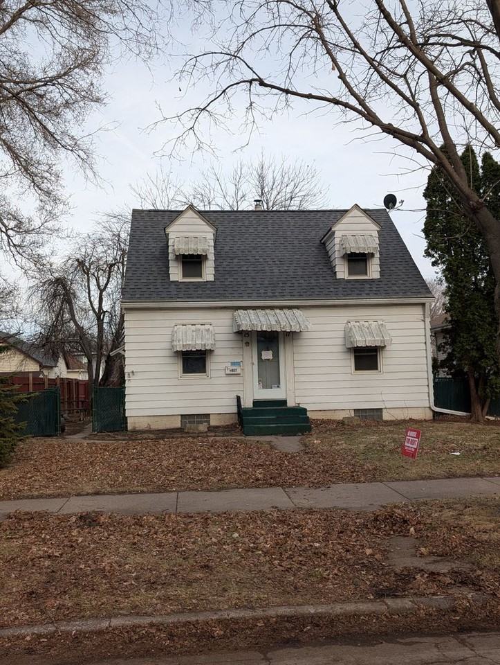 1517 32nd St - Photo 2 of 21