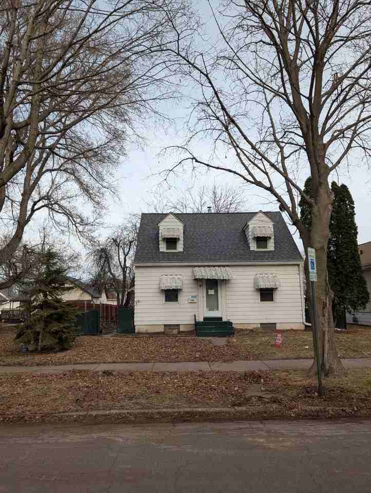 1517 32nd St - Photo 3 of 21