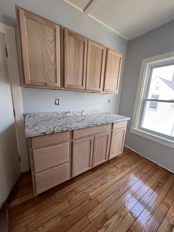 58 Calmar St #2 - Photo 4 of 12