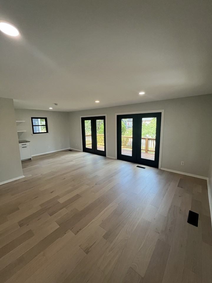 220 Eveningside Dr #1 - Photo 2 of 11