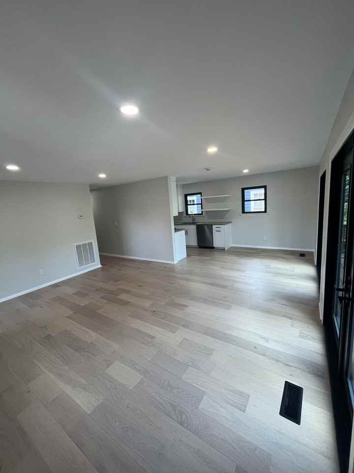 220 Eveningside Dr #1 - Photo 3 of 11