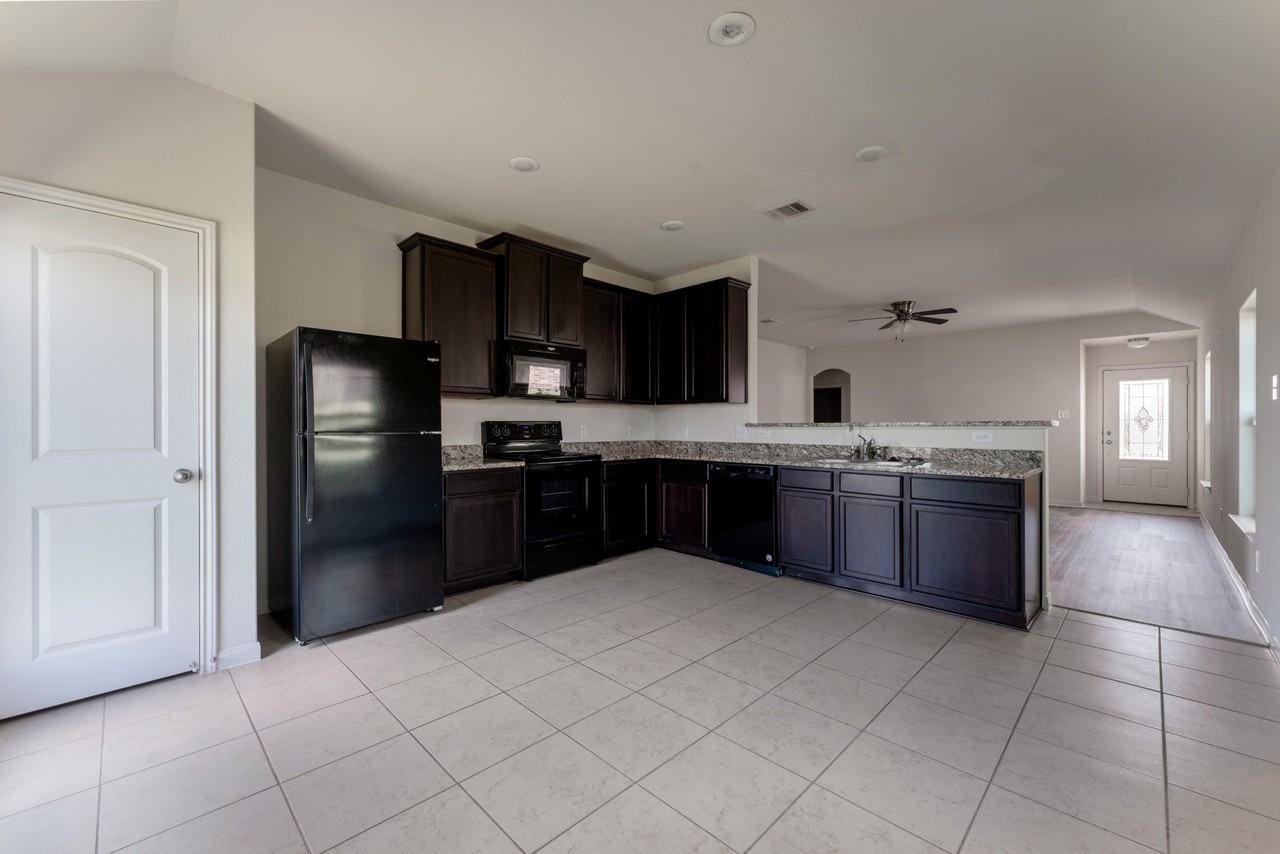 13333 Harry S Truman Dr #1 - Photo 4 of 11