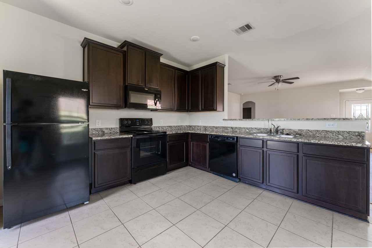 13333 Harry S Truman Dr #1 - Photo 6 of 11