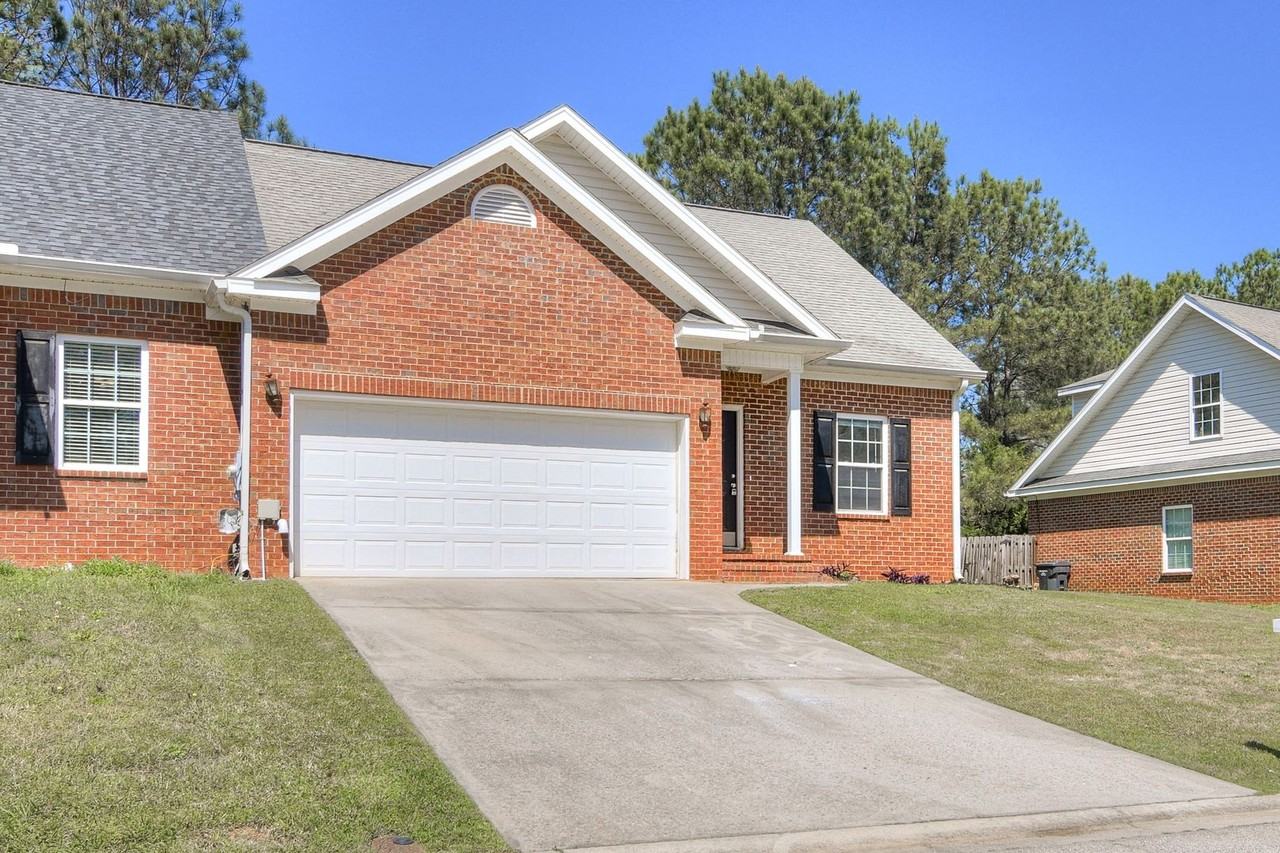 534 Midland Pass - Photo 2 of 37