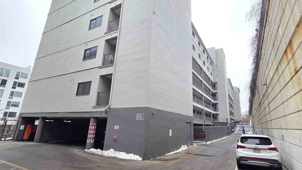 2 Leverington Ave #28 - Photo 3 of 40