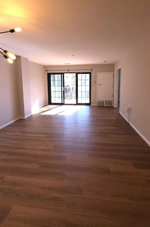 2 Leverington Ave #28 - Photo 5 of 40