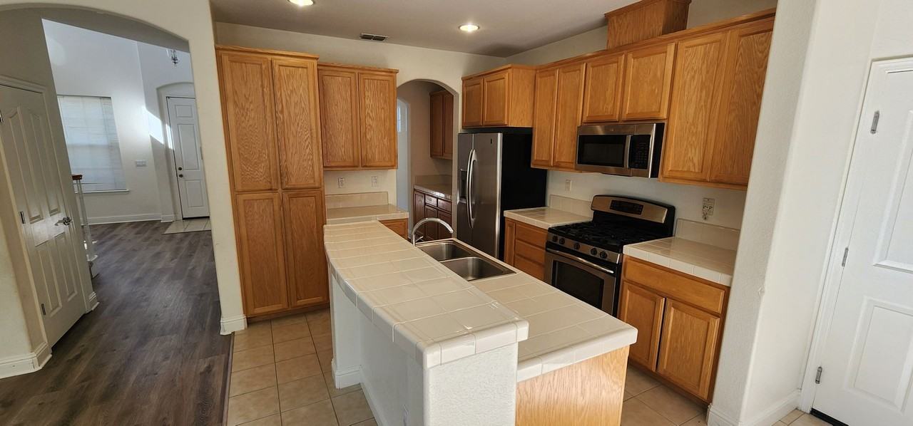 4059 Glen Springs Way - Photo 3 of 4