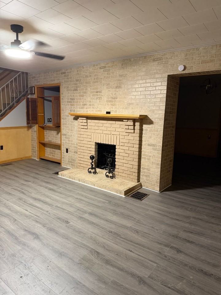 1636 3rd St - Photo 2 of 12