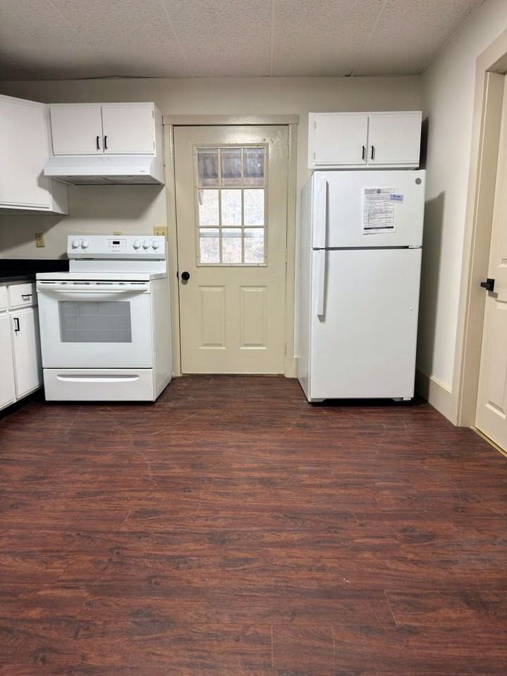 199 E Main St - Photo 4 of 12