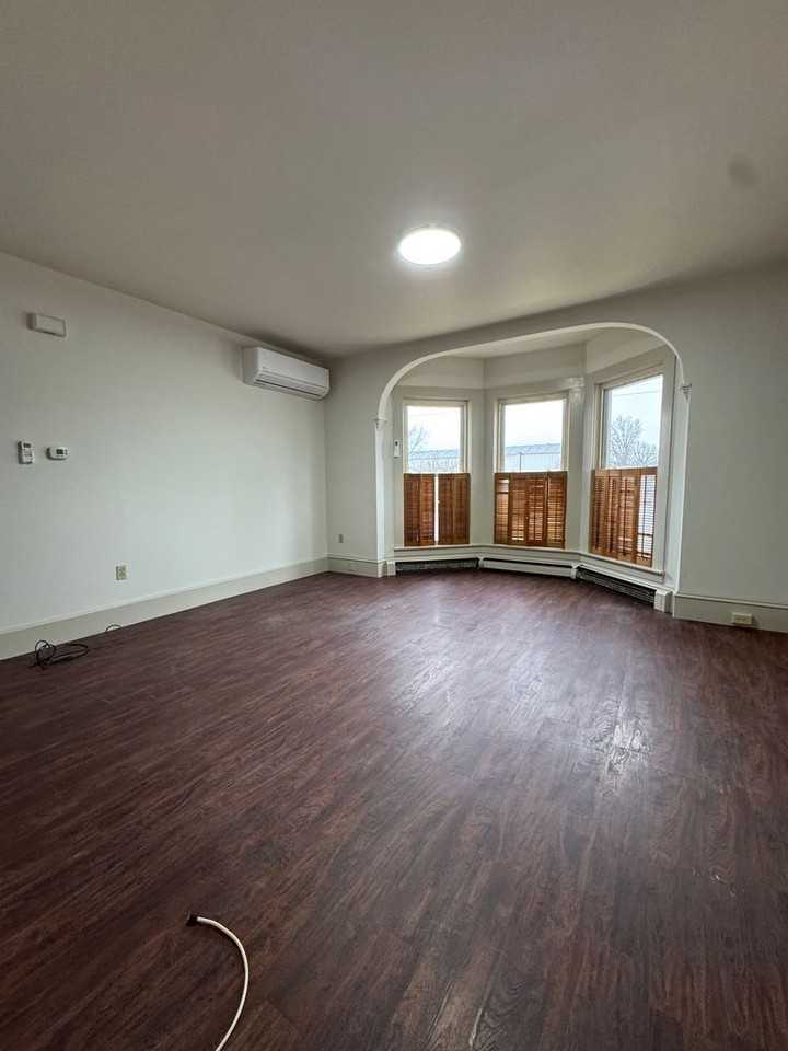 199 E Main St - Photo 6 of 12