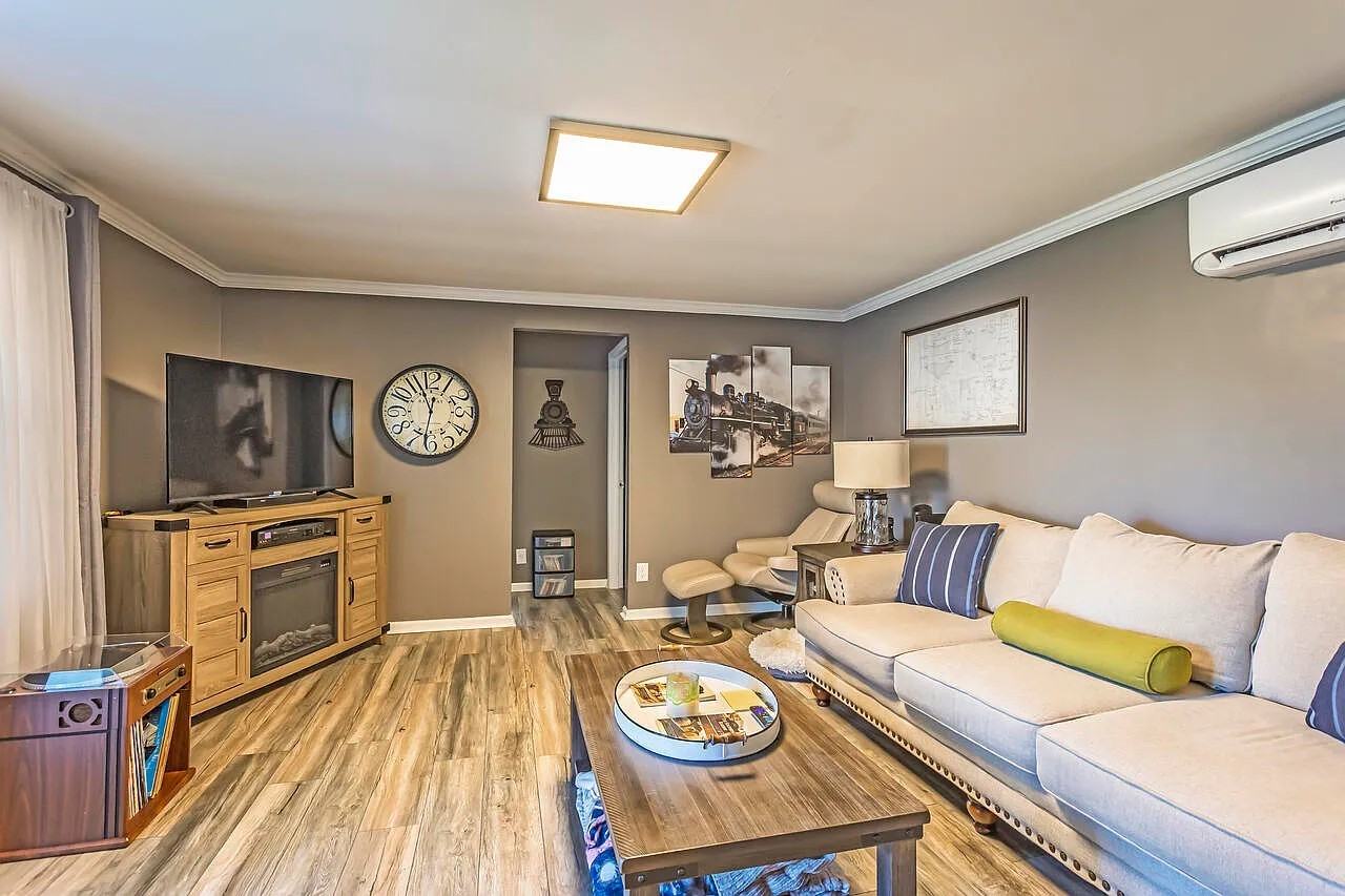 2402 Rodney Dr Se #1 - Photo 2 of 7