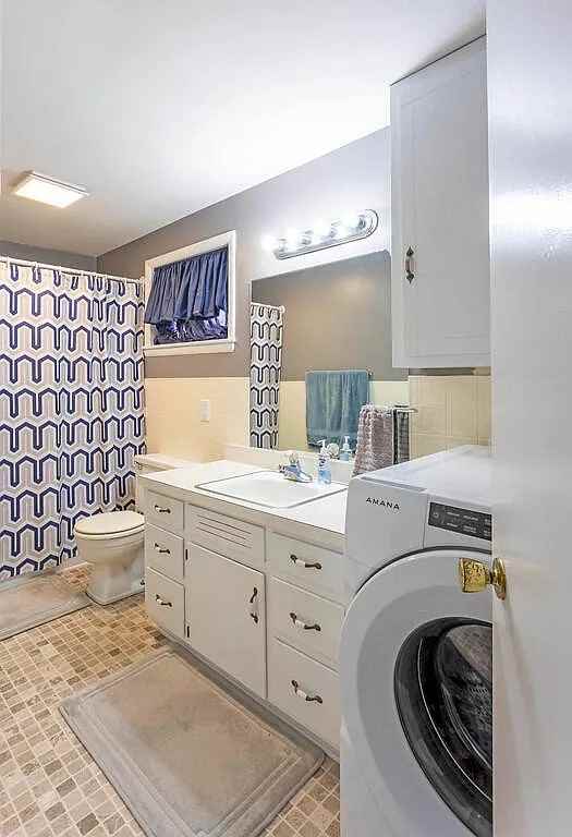 2402 Rodney Dr Se #1 - Photo 7 of 7