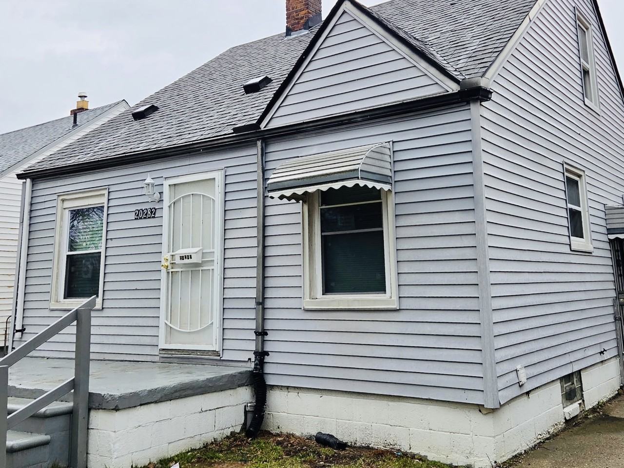 20282 Westphalia St #1 - Photo 2 of 14