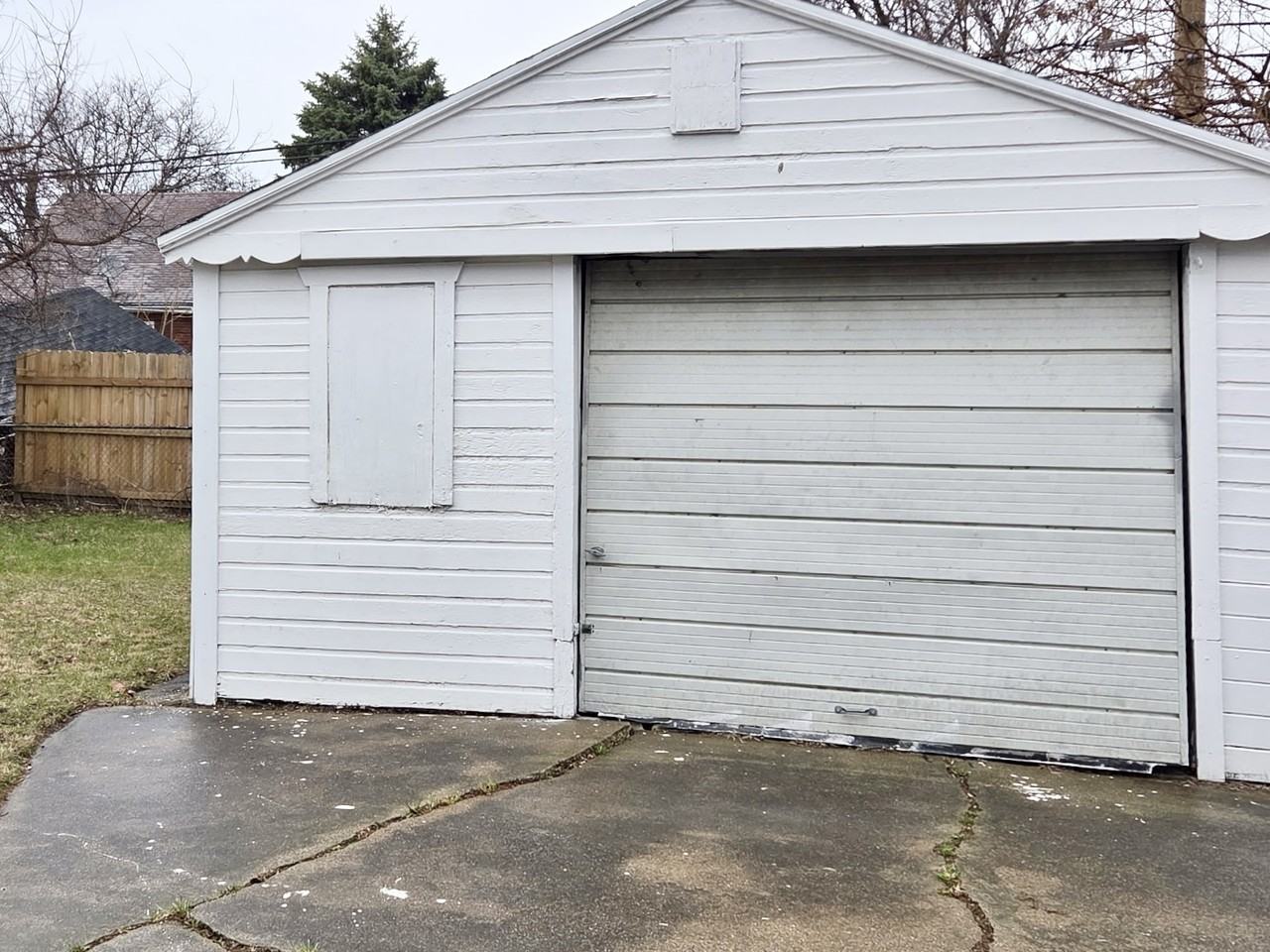 20282 Westphalia St #1 - Photo 3 of 14