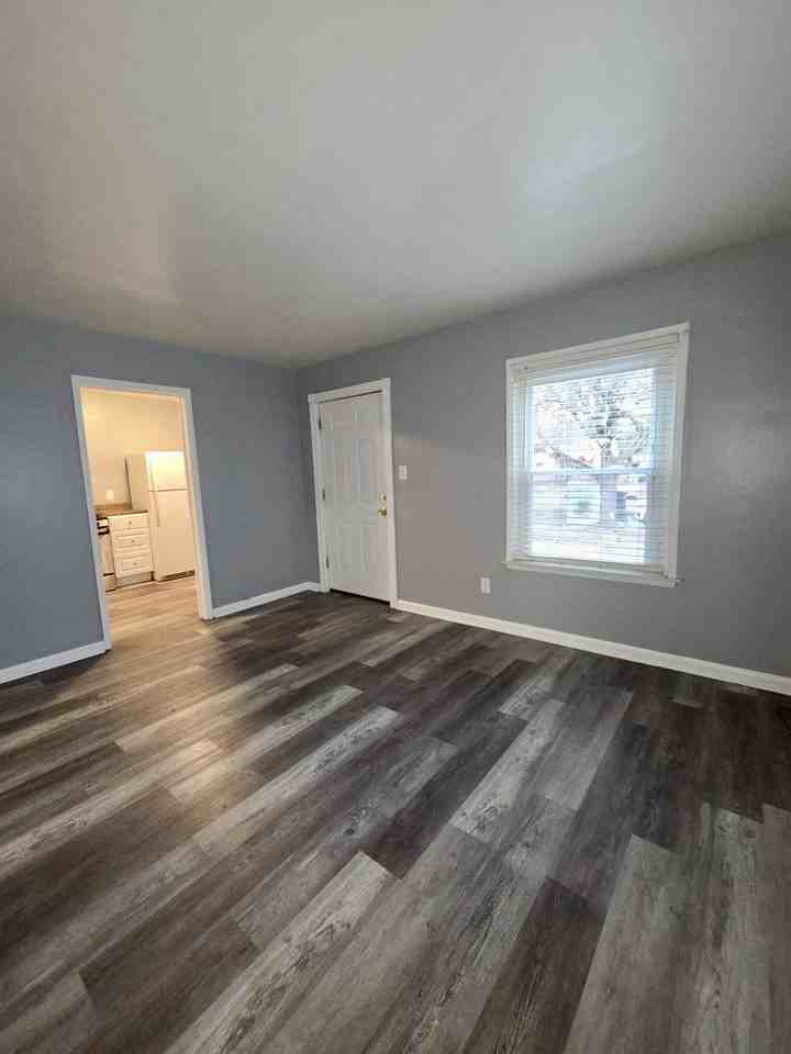 20282 Westphalia St #1 - Photo 5 of 14