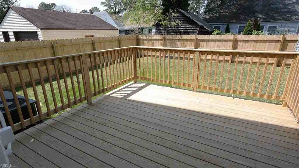 6395 Partridge St #1 - Photo 3 of 19