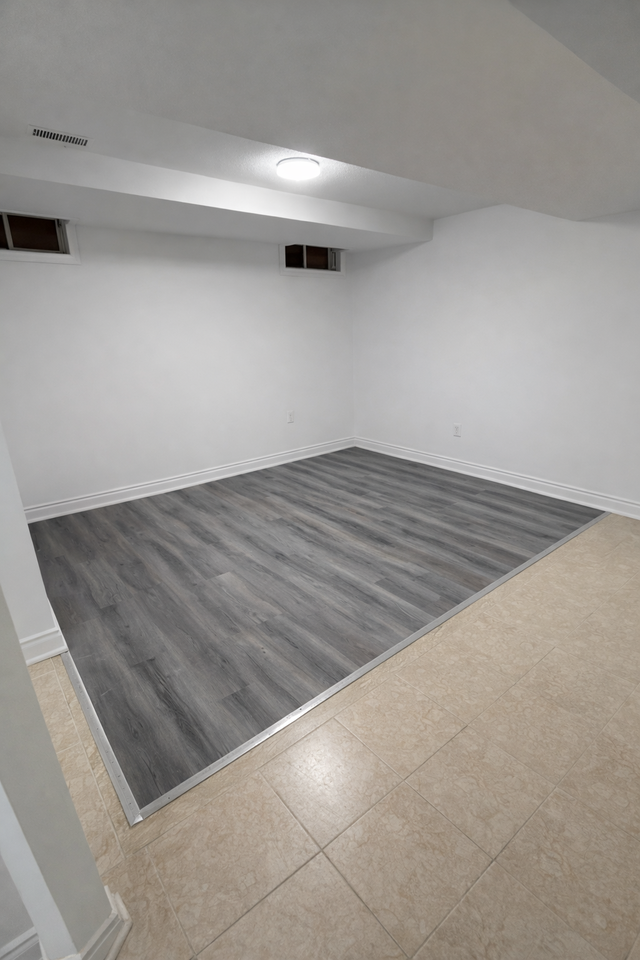 41 Lauraglen Cres #1 - Photo 6 of 8