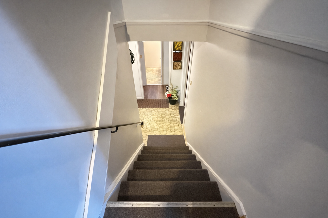 159 Hahn Ave #1 - Photo 3 of 8