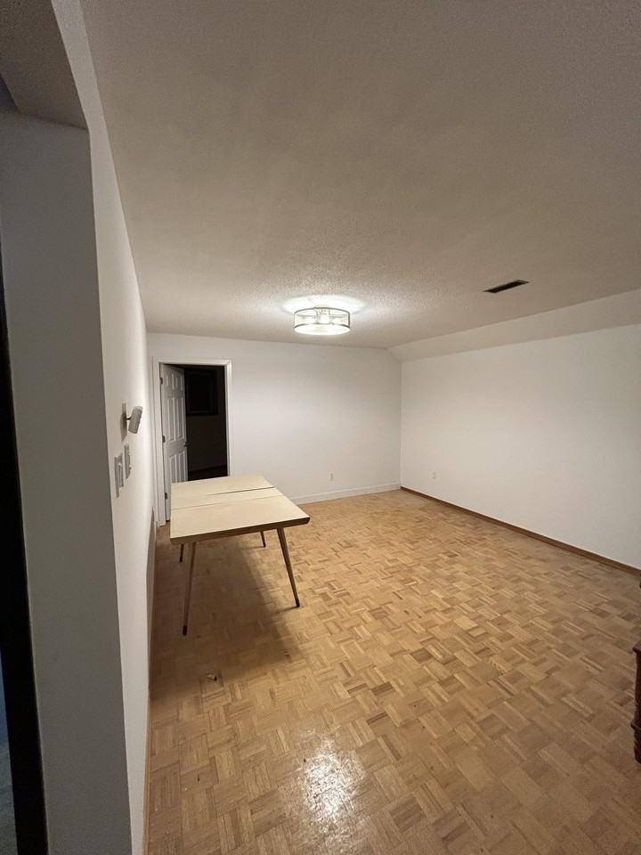 Kingston Rd & Warden Ave. #2nd Floor - Photo 4 of 8