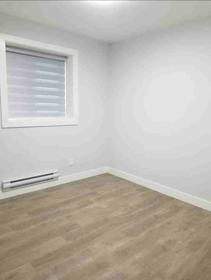 205th St - Photo 4 of 10