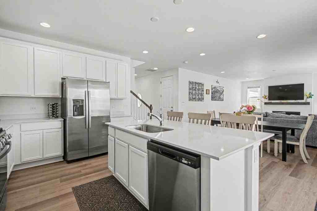 4230 Satinwood Dr - Photo 7 of 29