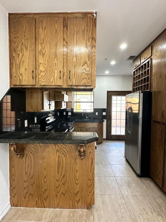 1309 E Olympia Ave Apt C - Photo 5 of 16