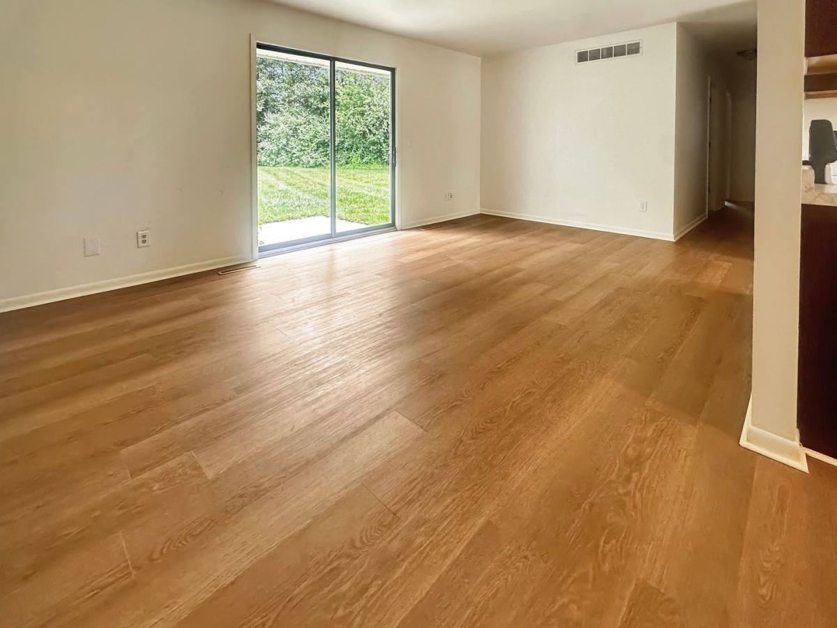 4830 Norfolk Cir - Photo 2 of 9