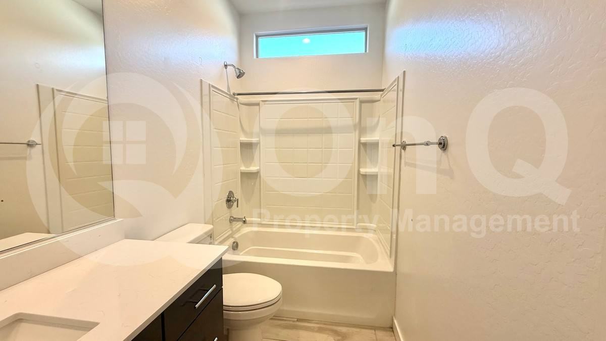 5324 S 24th Ln - Photo 3 of 10