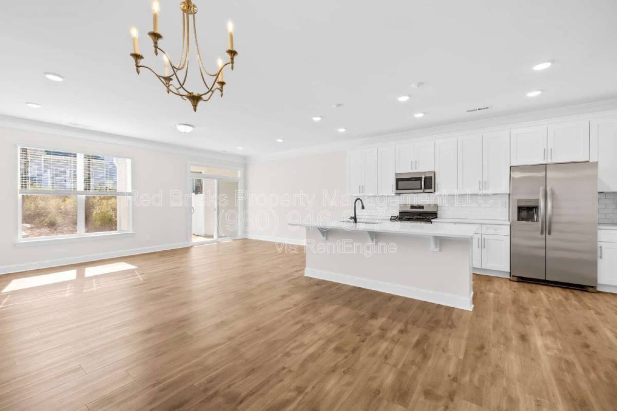 4107 Black Ct - Photo 3 of 10