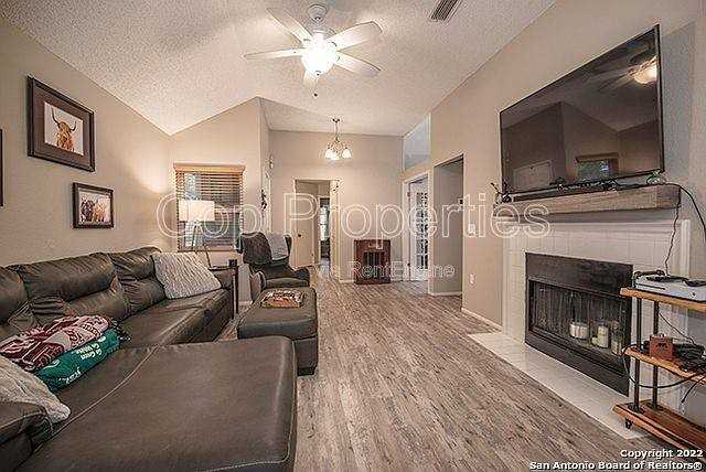 16807 Cedar Tree Way - Photo 2 of 3
