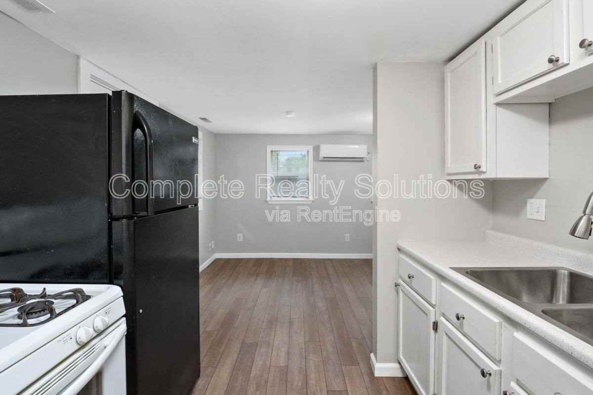 222 W Felton Ave - Photo 3 of 6