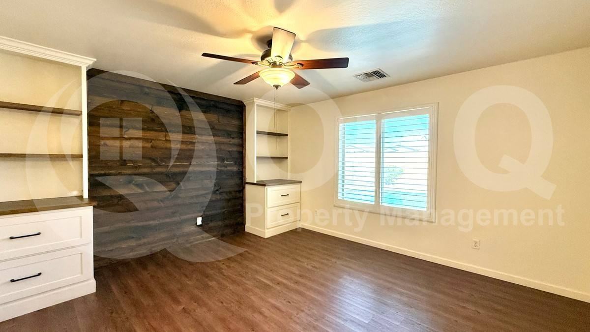 21501 N Davis Way - Photo 5 of 10