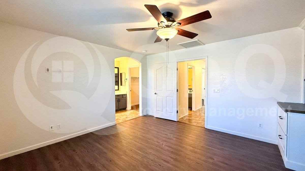 21501 N Davis Way - Photo 6 of 10