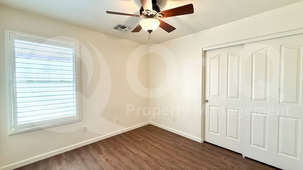 21501 N Davis Way - Photo 7 of 10