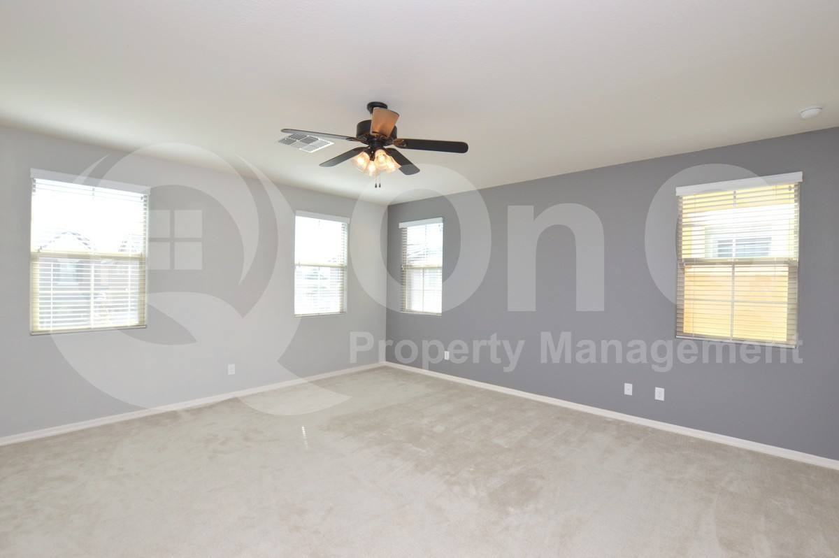 2263 S Annie Ln - Photo 3 of 10