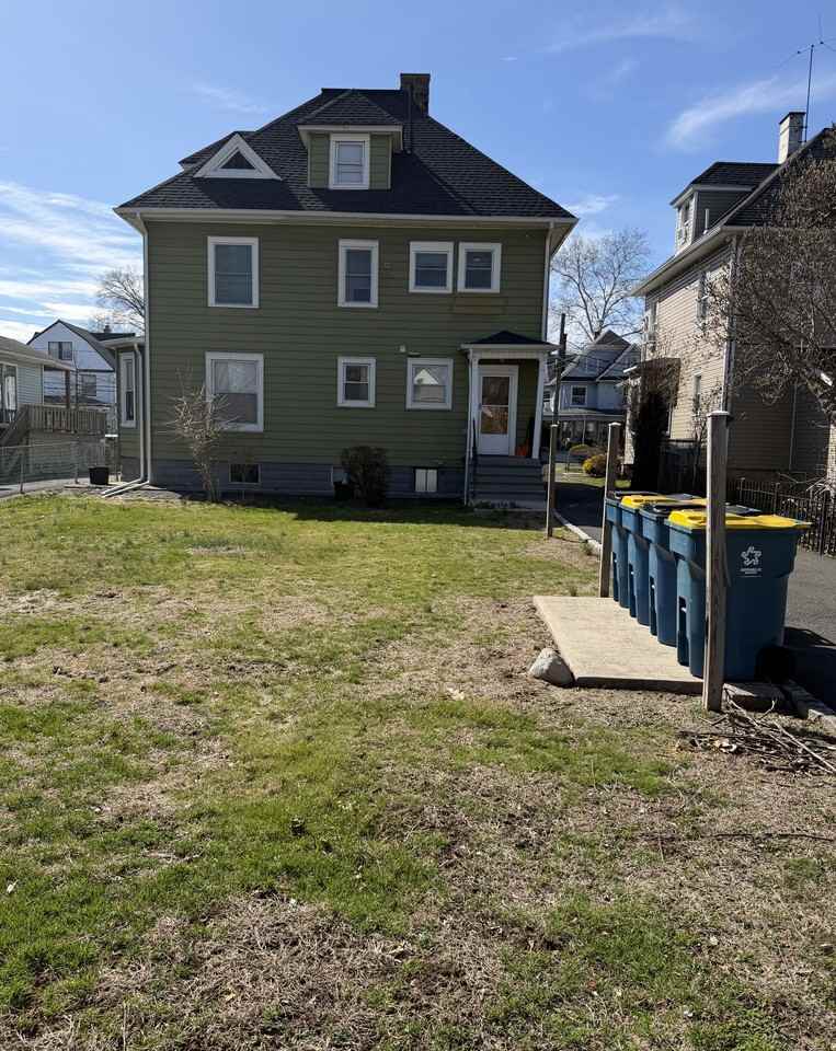 727 Carlton Ave #2 - Photo 5 of 19