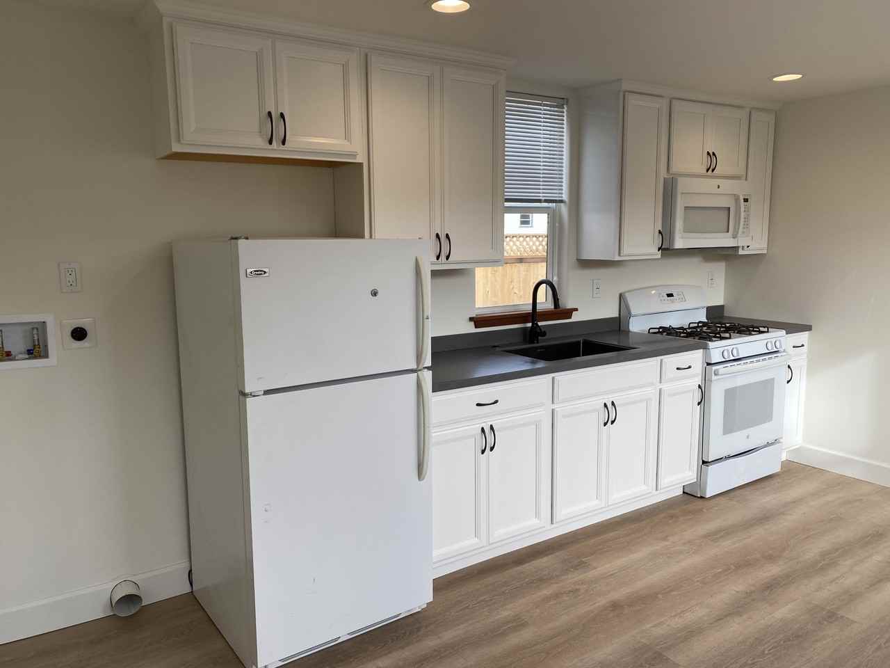 921 I St #3 - Photo 7 of 17