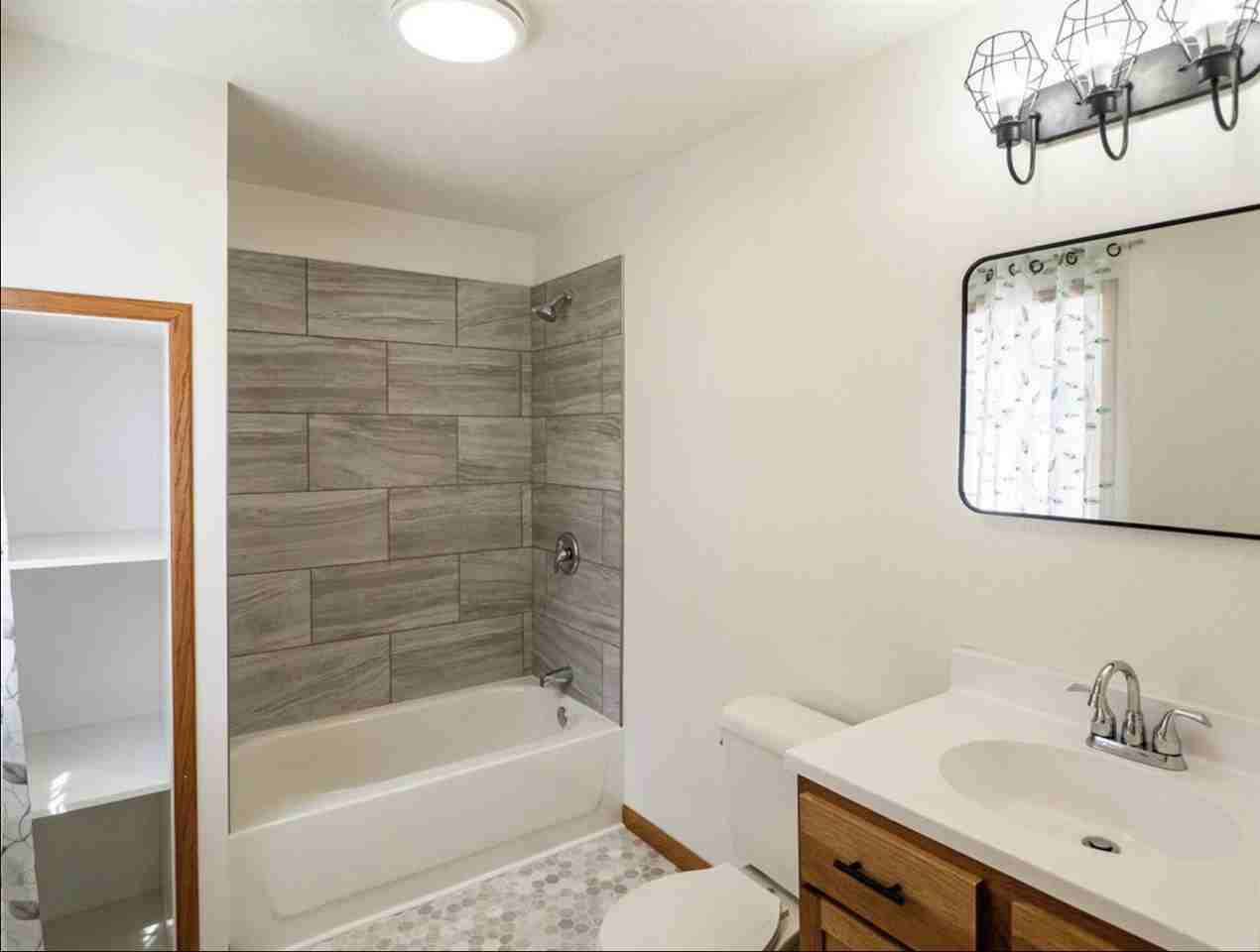 400 S 14th St - Photo 7 of 15