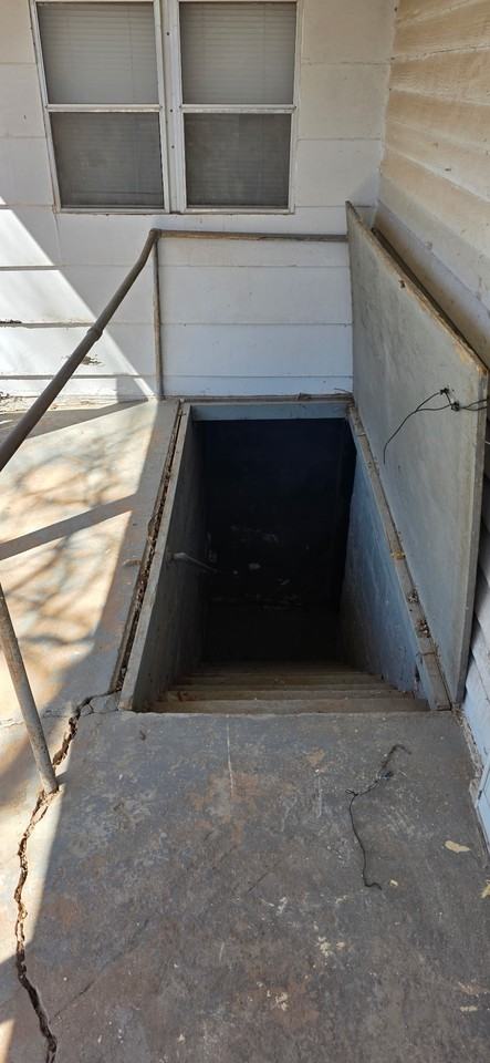 514 W Main St - Photo 3 of 13