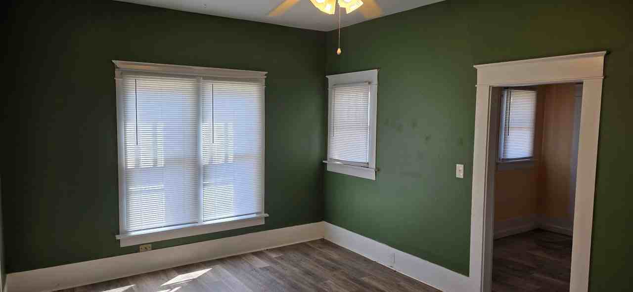 514 W Main St - Photo 5 of 13