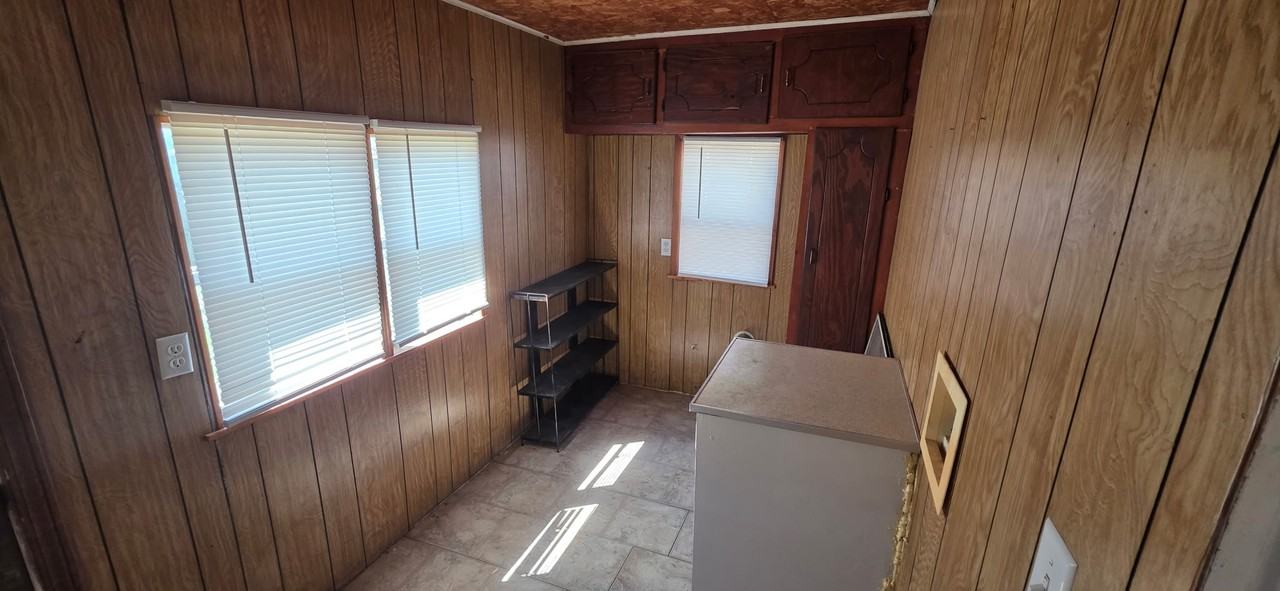 514 W Main St - Photo 6 of 13