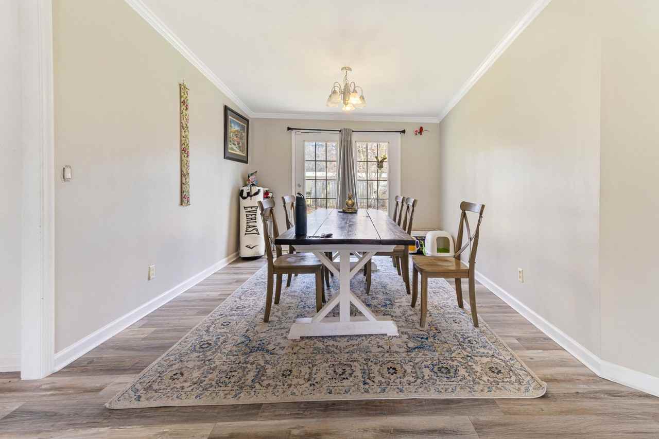 214 Shipmans Pike - Photo 7 of 30