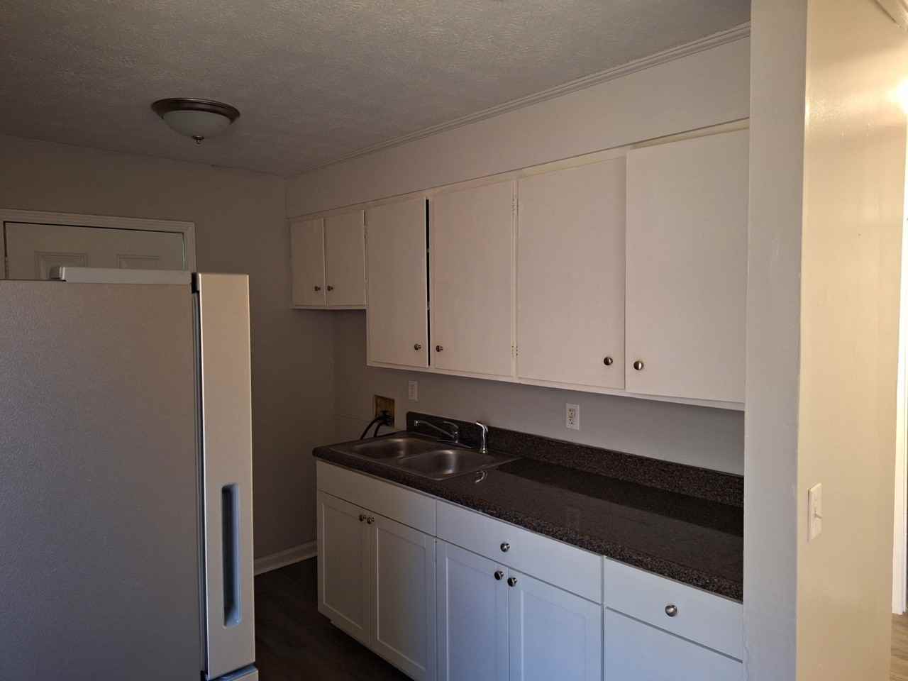 114 104, 106, 108, 110, 112,Chambers St Ne, #106A - Photo 3 of 3