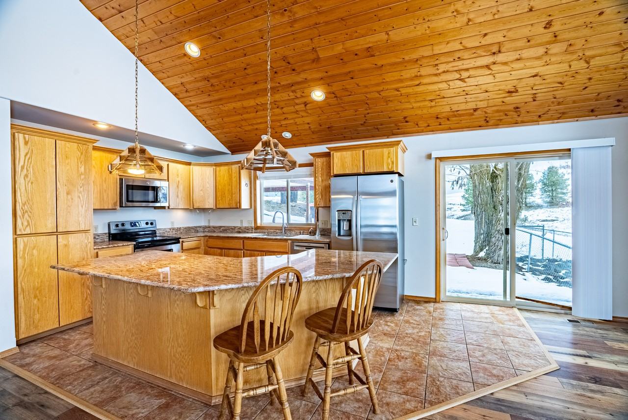 10809 N Mclaughlin Rd - Photo 3 of 20