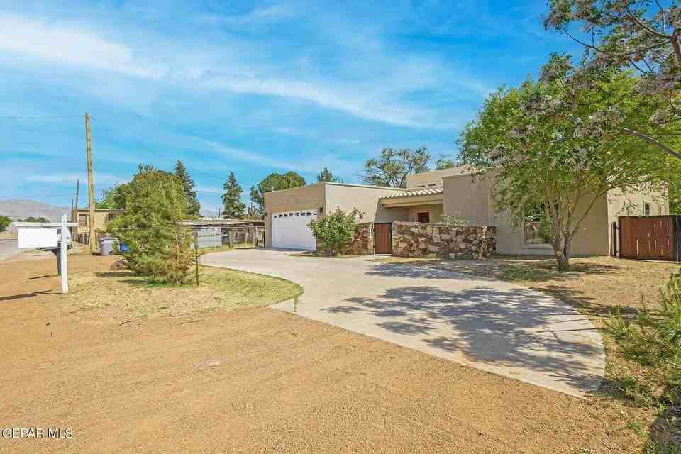 710 Mamie Rd - Photo 2 of 31