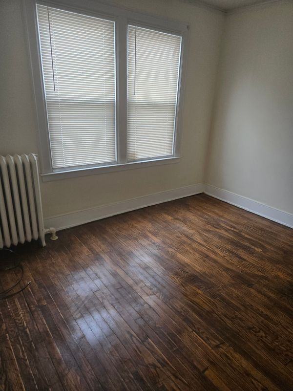 54 Sharon St - Photo 6 of 11