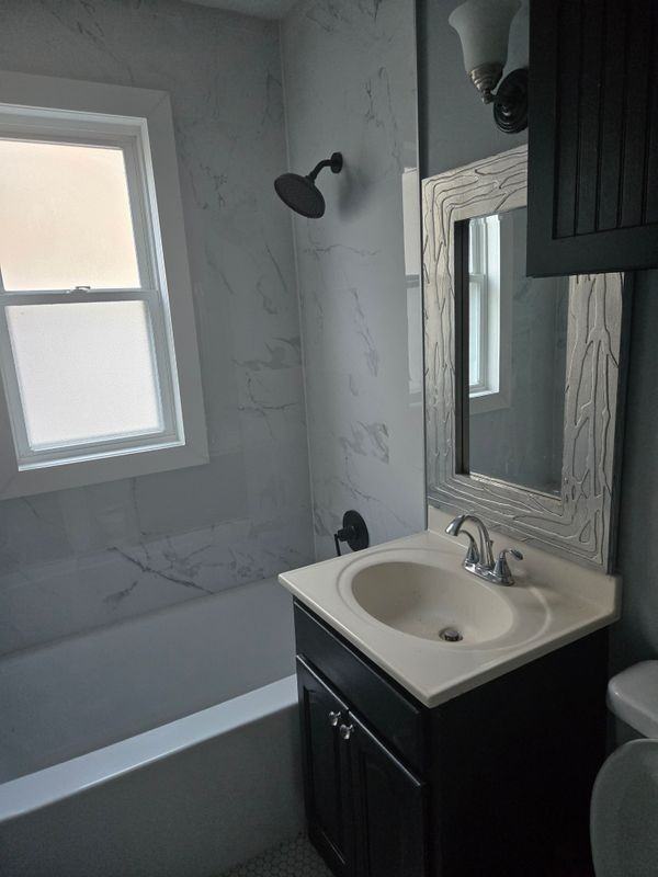 54 Sharon St - Photo 7 of 11