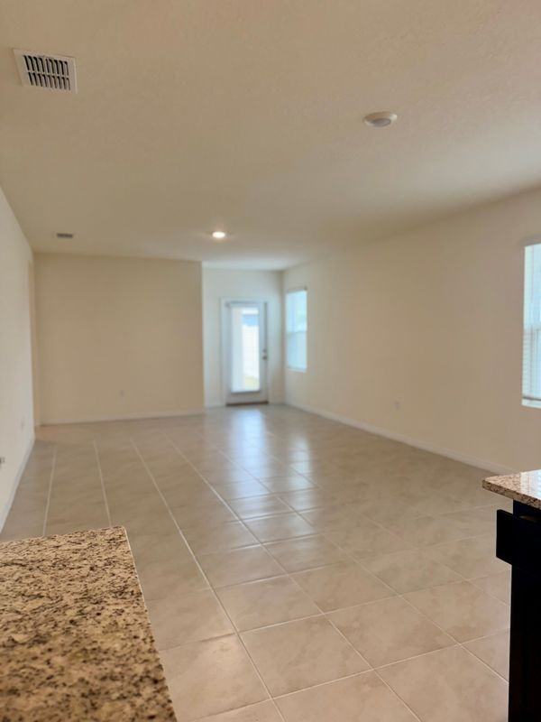 824 Horsetail Dr - Photo 2 of 39